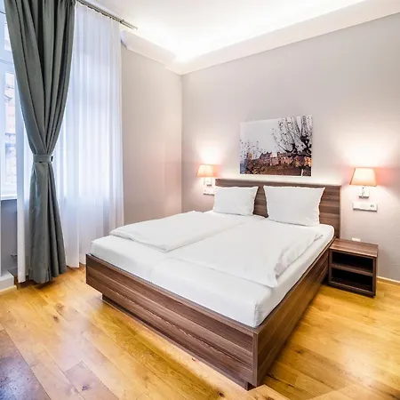 Doppelzimmer 306 アパート